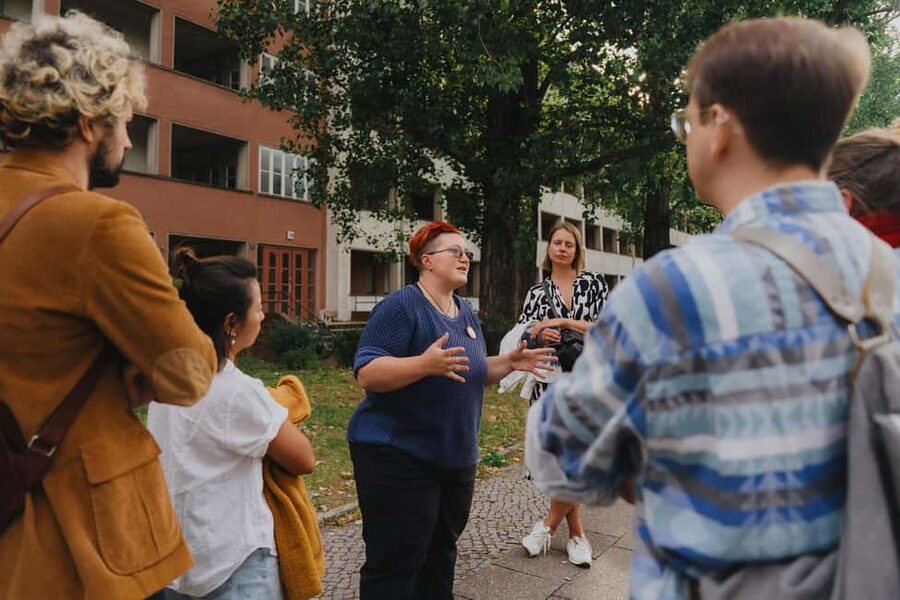 Berlin: Karl-Marx-Allee Tour of Life and Architecture in GDR - The ideal socialist life, with cafes and full shops