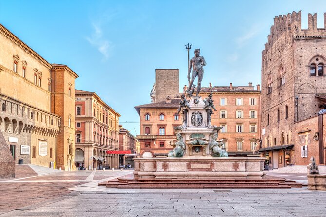 Best of Bologna in one day : Food, architecture, art and history - Quadrilatero: where the city starts talking through food