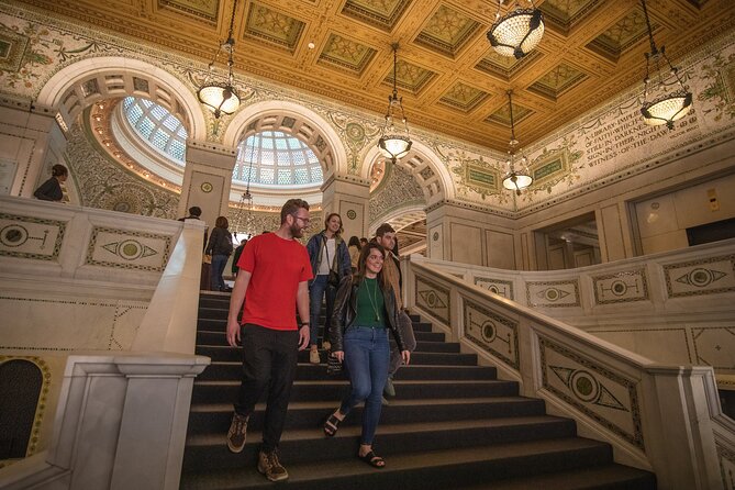 Best of Chicago: Architecture & Highlights City Private Tour - Local tastes: popcorn and Frango chocolate