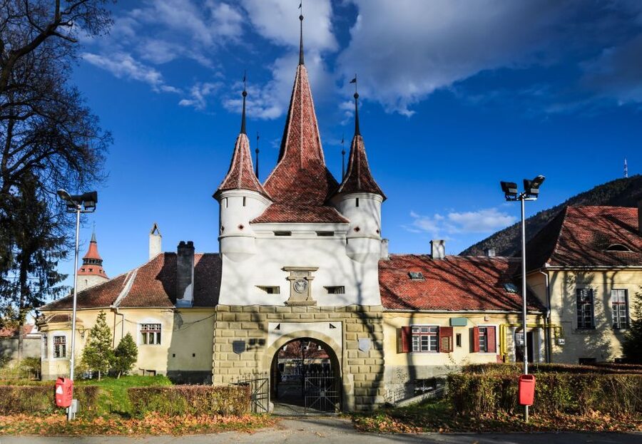 Brasov: Candlelight Tour of Medieval Architecture - What the guides add to the walk