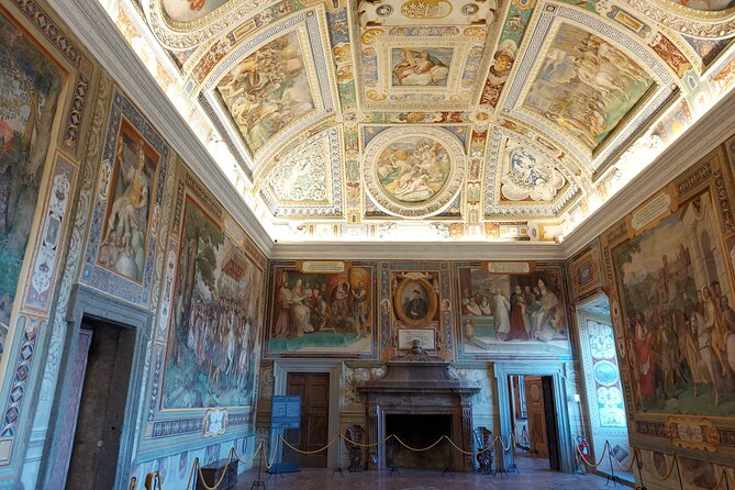 Caprarola: Villa Farnese, masterpiece of Renaissance architecture - Frescoes from floor to ceiling