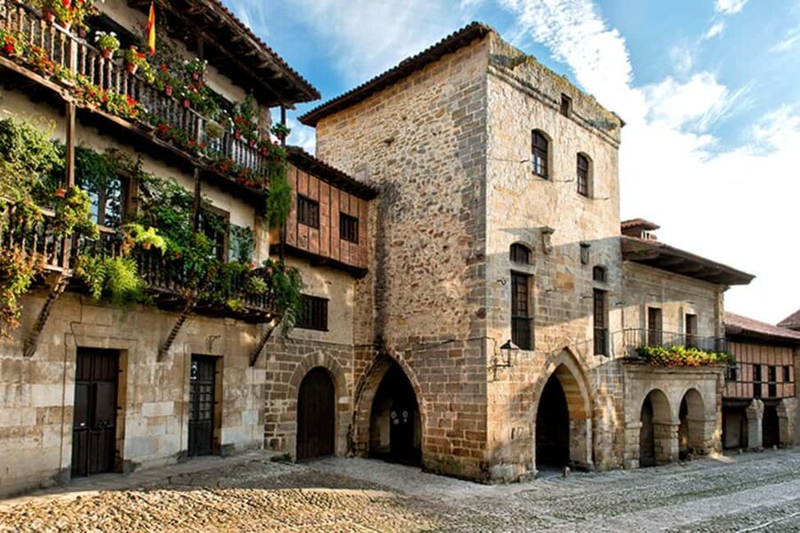 Capricho Gaudí with entrance, Santillana del Mar and Sequoia Forest - Is $53 good value?