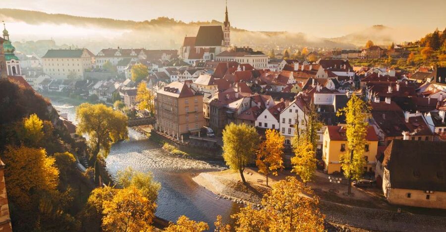 Český Krumlov: Half-Day Medieval Architecture Walking Tour - The Jesuits Seminary garden delivers the first big view