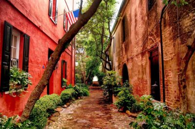 History and Architecture Guided Walking Tour
