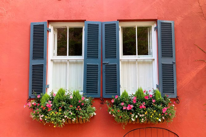 Charleston History, Homes, and Architecture Guided Walking Tour - Starting at City Hall and the Four Corners of Law