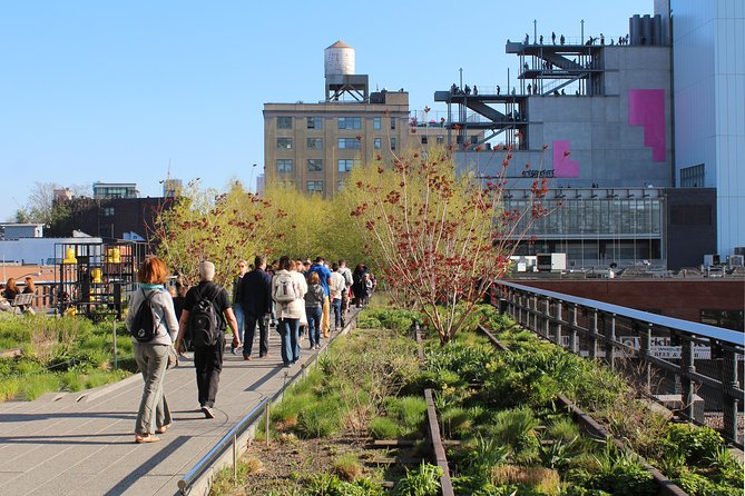 Chelsea Architecture and Art Tour with Award Winning NYC Guide - The Whitney Museum and the Meatpacking District