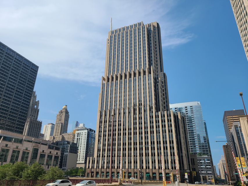 Chicago: 45-Minute Family-Friendly Architecture River Cruise - South Branch views and Willis Tower