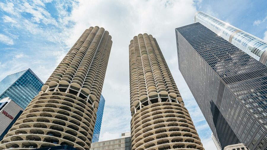 Chicago: 45-Minute Family-Friendly Architecture River Cruise - What makes the guides so important