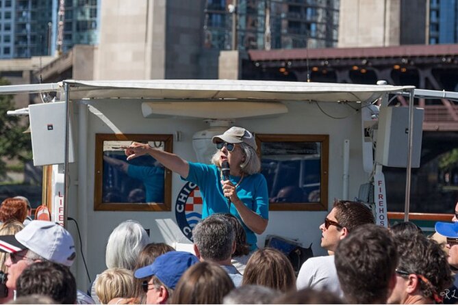 Chicago Architectural River Cruise - The guides make or break the experience
