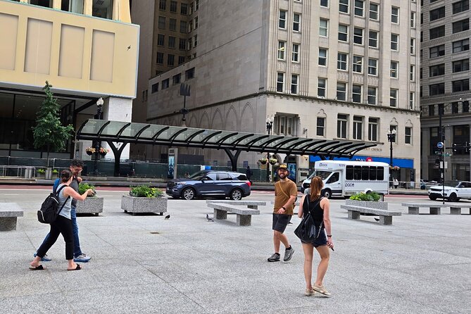 Chicago Architecture and True Crime Tour - Weather, Walking, and Who Will Like It