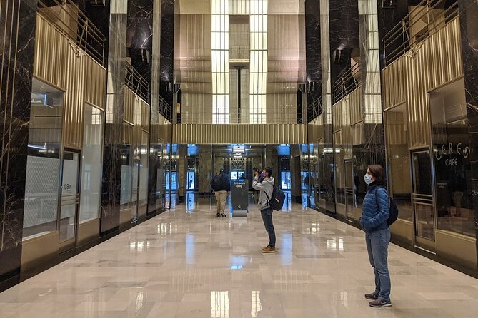 Chicago Architecture Walking Tour: Incredible Art Deco Interiors - The first buildings: learning to read Art Deco