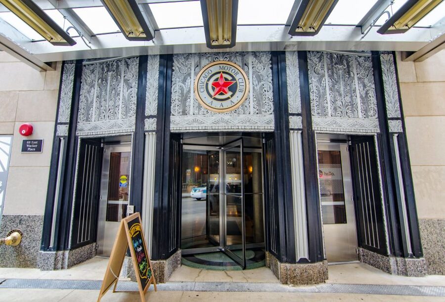 Chicago: Art Deco Skyscrapers Walking Tour - The overlooked Trustees System Service Building