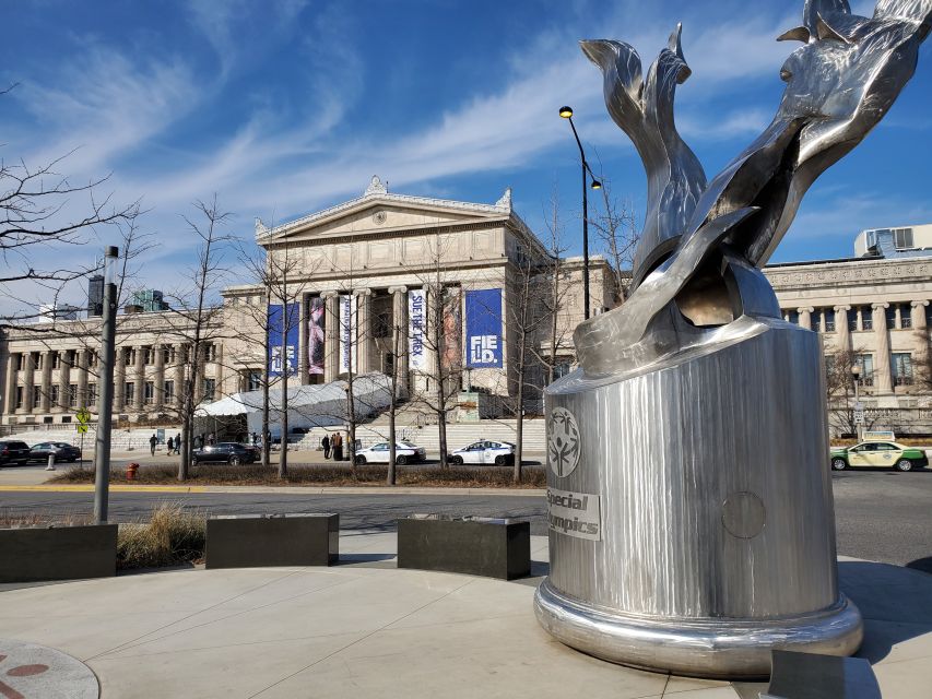 Chicago: City Minibus Tour with Optional Architecture Cruise - Guides, comfort, and the small-group feel