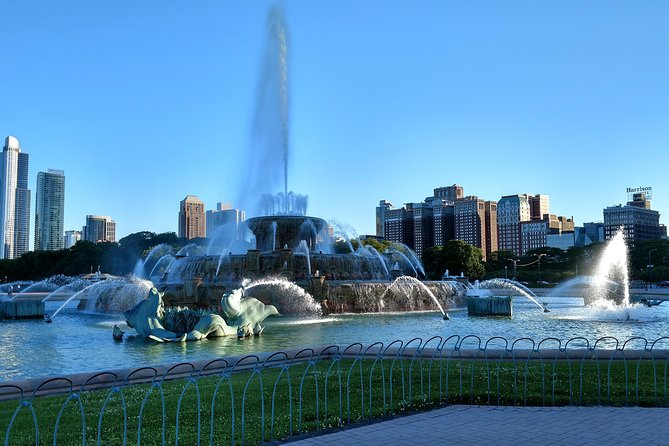 Chicago City Tour with Architecture River Cruise Option - Guides who make the difference