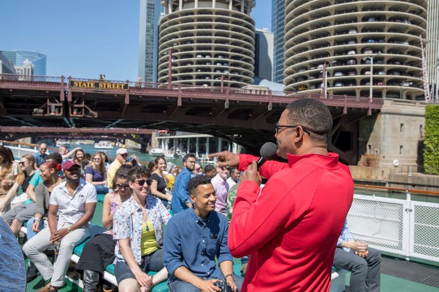 Chicago: First Lady River Cruise & Architecture Center Combo - How the docent commentary changes the ride
