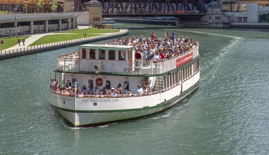 Chicago: First Lady River Cruise & Architecture Center Combo - Who should book this experience?