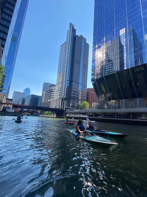 Chicago: History and Architecture Guided Kayak Tour - Paddling through Chicago’s urban canyon