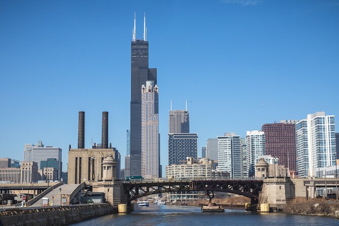 Chicago in a Day: Food and Architecture Private Walking Tour - Deep-Dish Pizza, Chicago Hot Dogs, and More