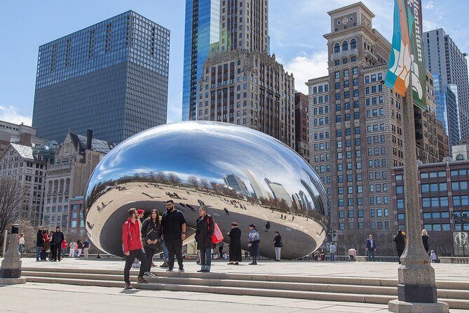 Chicago in a Day: Food and Architecture Private Walking Tour - Starting at the Chicago Theatre