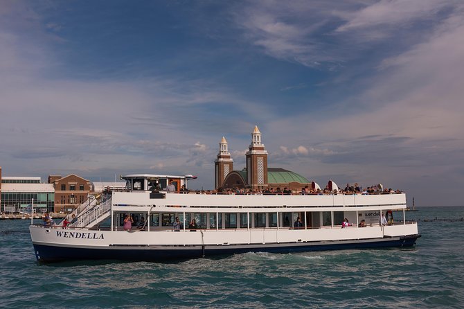 Chicago Lake and River Architecture Tour - Seating, weather, and comfort aboard