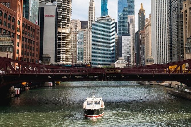 Chicago Luxury Minibus City Tour and Architecture River Cruise - Boarding the Chicago River Architecture Cruise
