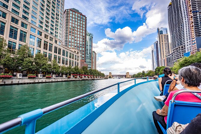 Chicago Premium Driving Tour with River Boat Cruise and Sky Deck - The Chicago River cruise: the best use of your time