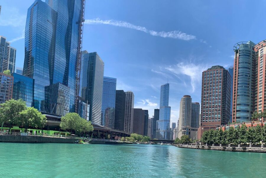 Chicago River: 1.5-Hour Guided Architecture Cruise - From Michigan Avenue to Wolf Point