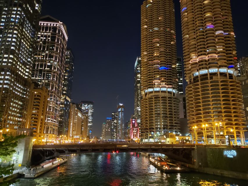 Chicago River: 1.5-Hour Guided Architecture Cruise - Aon Center, NBC Tower, and Newer Chicago
