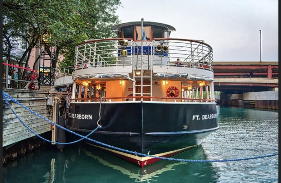 Chicago River: 1.5-Hour Guided Architecture Riverboat Tour - The first part of the cruise: Chicago’s older towers