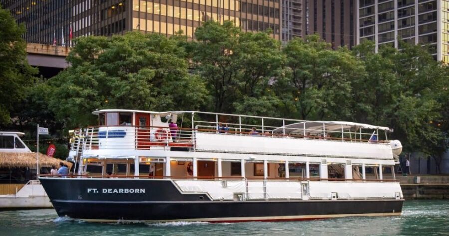 Chicago River: 1.5-Hour Guided Architecture Riverboat Tour - Boarding a classic 200-passenger riverboat