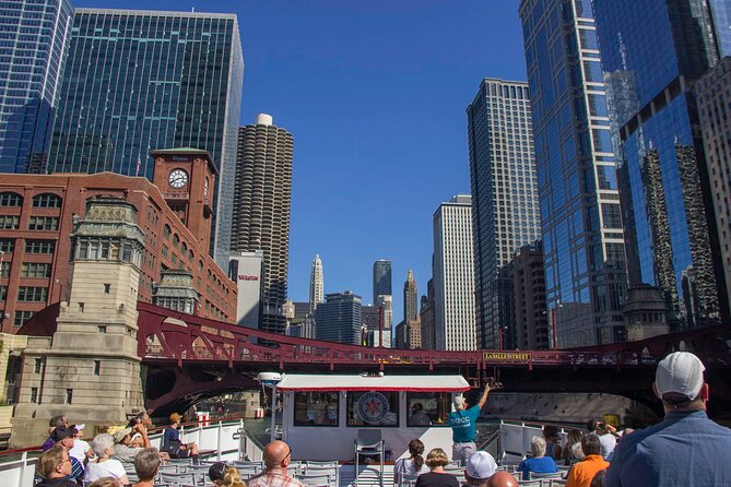 Chicago River 45-Minute Architecture Tour from Magnificent Mile - Choosing the right seat on the boat