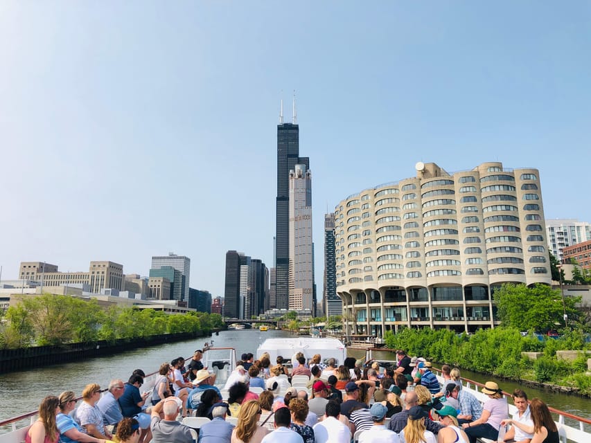 Chicago River: 90-Min Architecture Boat Tour - Seating, families, and access