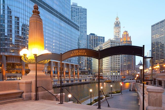 Chicago River 90-Minute Architecture Tour - Why the Chicago River Is the Best Classroom