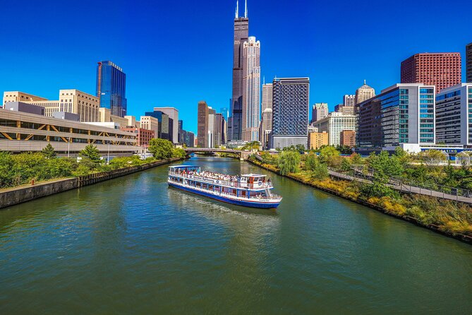 Chicago River Architecture Tour and Big Bus Hop-on Hop-off Tour - Stop 2 at 319 W Jackson Boulevard: Skydeck and Willis Tower