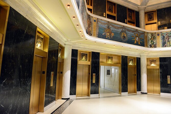Chicago's Secret Interiors Architectural Walking Tour - La Salle Street and Chicago’s Financial Canyon