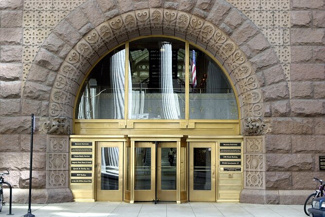 Chicago Walking Tour: Art Deco Skyscrapers Loop - Finishing at the Chicago Board of Trade