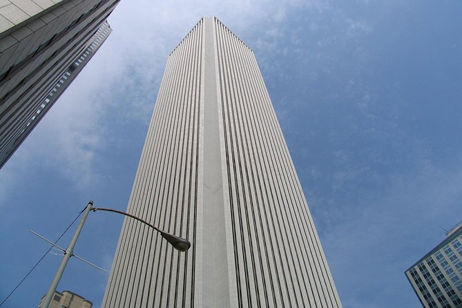 Chicago Walking Tour: Modern Architecture - Marina City, Bertrand Goldberg’s urban experiment