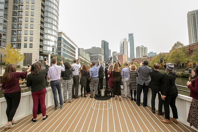 City Cruises Chicago: River Architectural Lunch Cruise - Merchandise Mart from the water