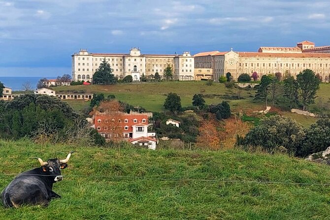 Comillas, Modernism & Gaudi with entrance tickets -small groups - What the eight-person group changes