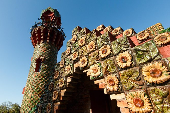 Comillas, Modernism & Gaudi with entrance tickets -small groups - El Capricho de Gaudí, the main event