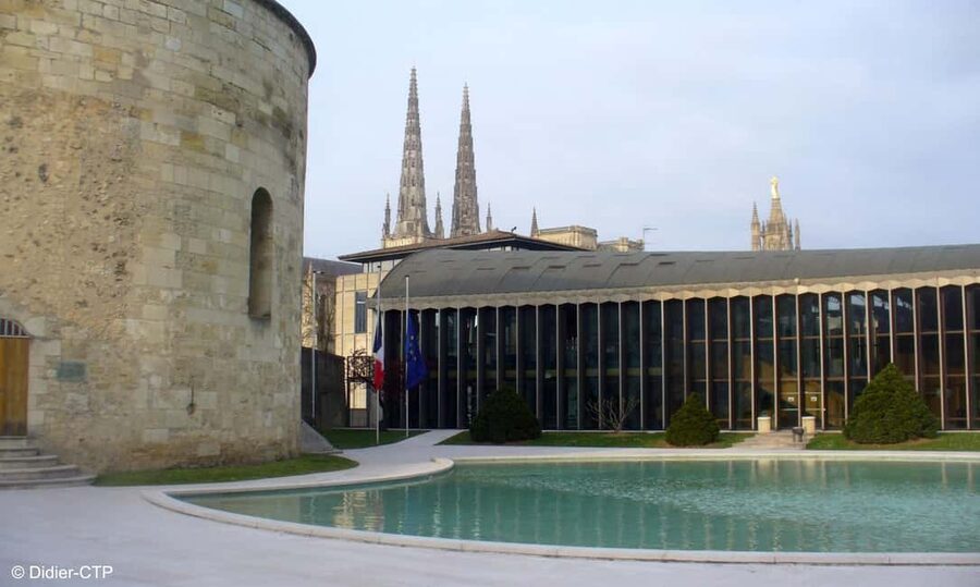Contemporary Architecture in Bordeaux city center! - Mama Shelter shows how reuse can change a building
