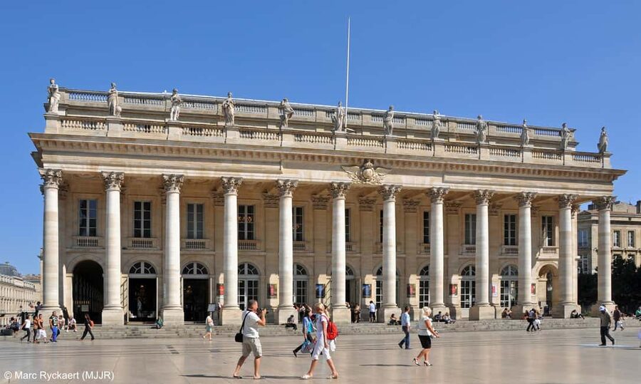 Contemporary Architecture in Bordeaux city center! - Start at the Bordeaux Law Courts