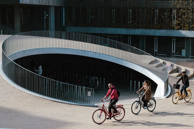 Copenhagen Architecture and Sustainability Tour with local Guide - Why this three-hour ride is different