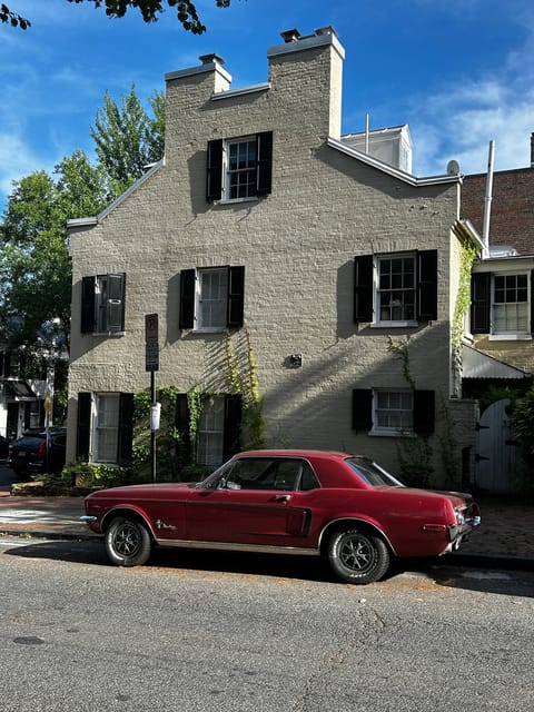 DC: Georgetown History & Architecture Tour with Local Guide - Finishing at Georgetown University
