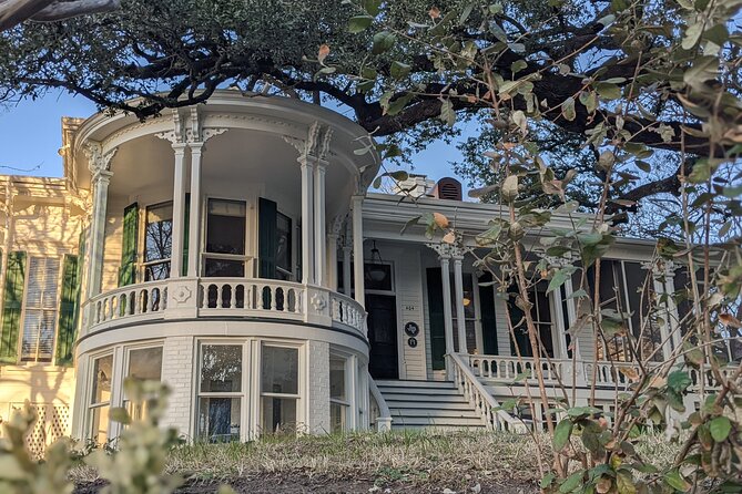 Downtown Austin Historical Architecture Walk - Why this Austin walk works so well