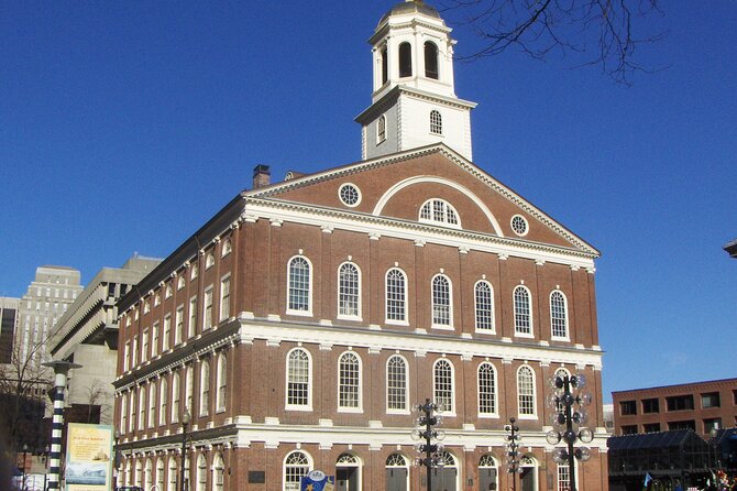 Downtown Freedom Trail Walking Tour - History & Architecture - King’s Chapel and the Omni Parker House