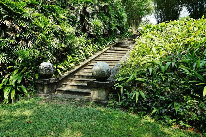 Exclusive : Geoffrey Bawa Architecture Tour - What the Private Tuk-Tuk Format Adds