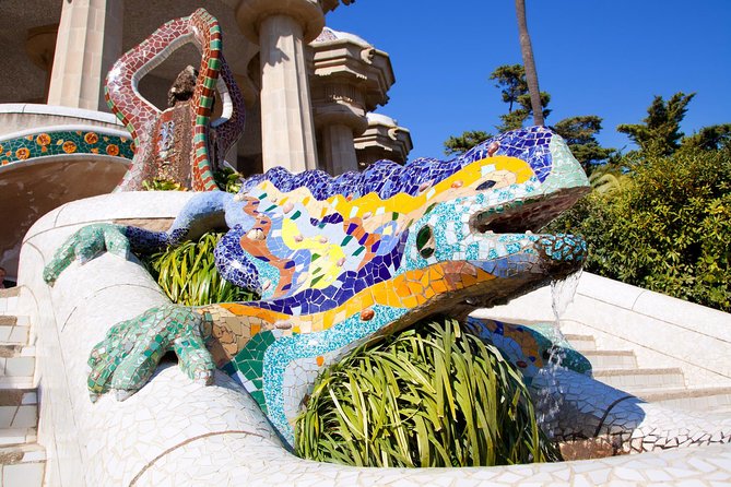 Fast Track Sagrada Familia & Park Guell the best of Gaudí - Inside the Sagrada Familia