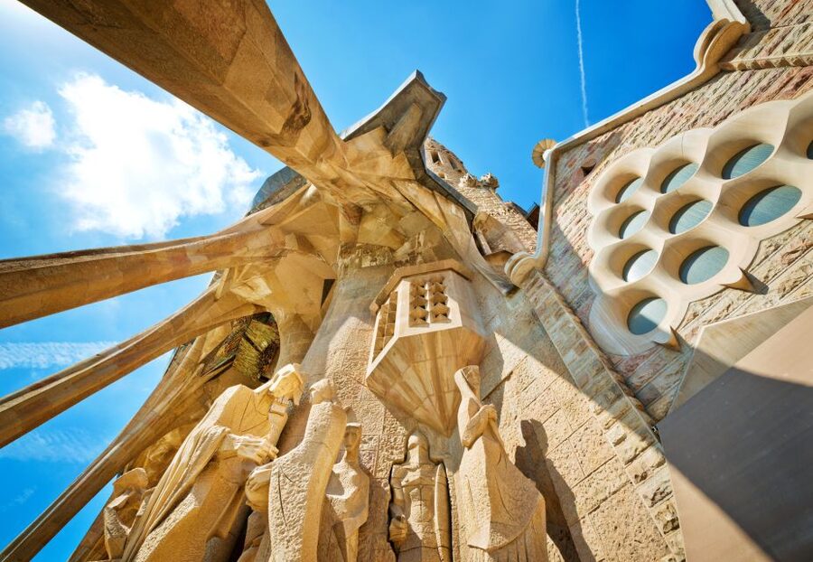 From Costa Brava: Barcelona and Antoni Gaudí's Work Bus Tour - La Sagrada Familia and the limits of a quick stop