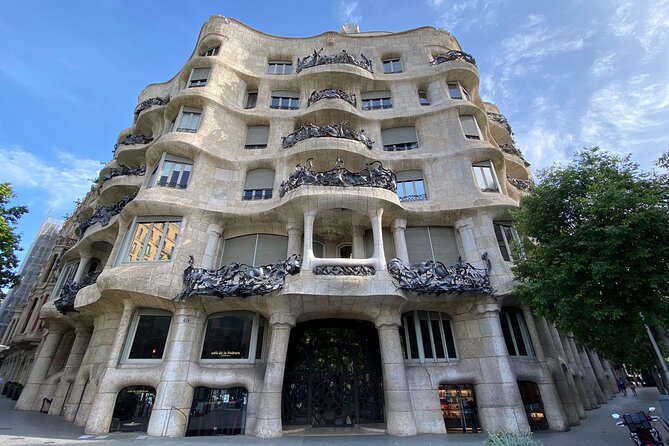Gaudí and Barcelona Legends Walking Tour - Why this two-hour route works